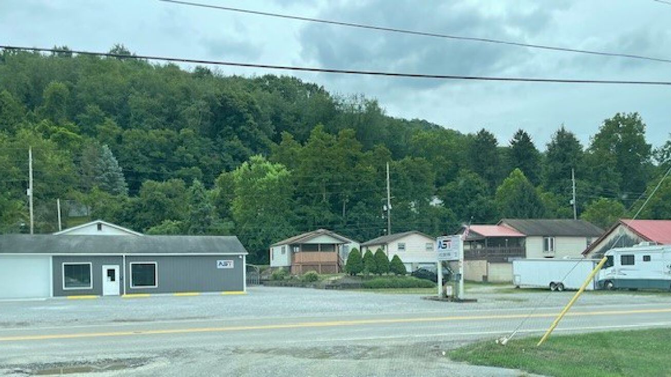 Pictures of Industrial, Land, Mixed Use, Office, Retail property located at W Carolina Ave, Chester, WV 26034 for sales - image #1