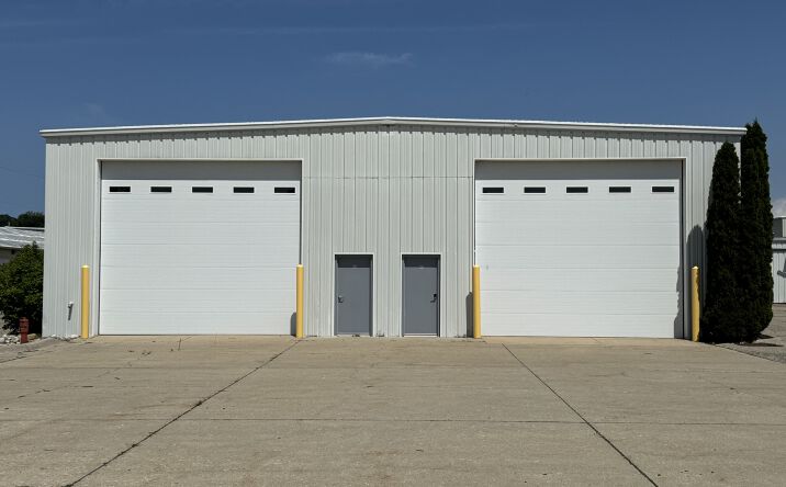 Pictures of Industrial, Mixed Use, Self Storage property located at 60 Chris Craft Ln, Holland, MI 49424 for sales - image #1