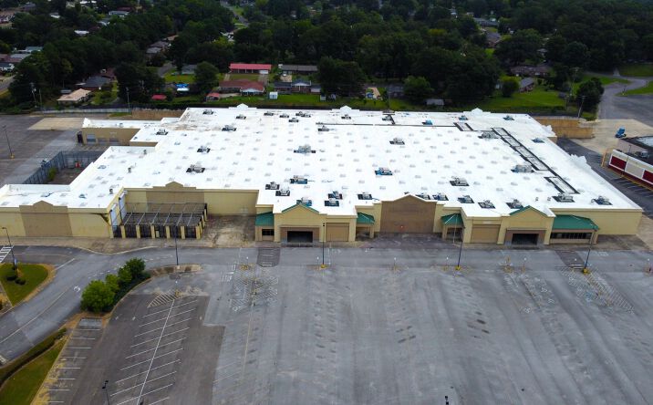 Pictures of Retail property located at 7201 Aaron Aronov Dr, Fairfield, AL 35064 for sales - image #1