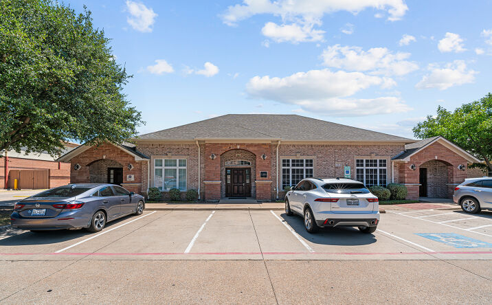 Pictures of Office property located at 18170 Dallas Pkwy, Dallas, TX 75287 for sales - image #1