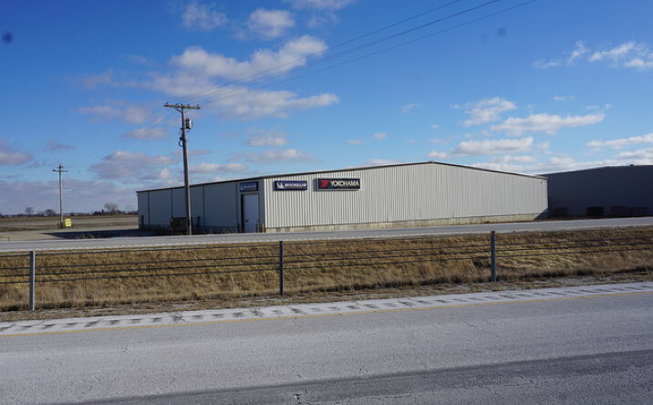 Pictures of Industrial property located at 2649 N 900 East Rd, Ashkum, IL 60911 for sales - image #1