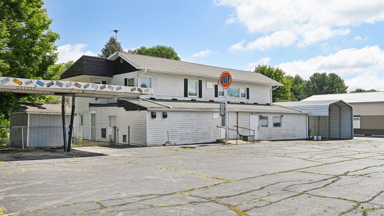 916 Madison Ave, Fort Atkinson, WI 53538