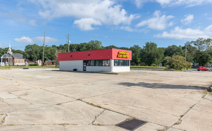 Pictures of Industrial property located at 2810 Government Blvd, Mobile, AL 36606 for sales - image #1