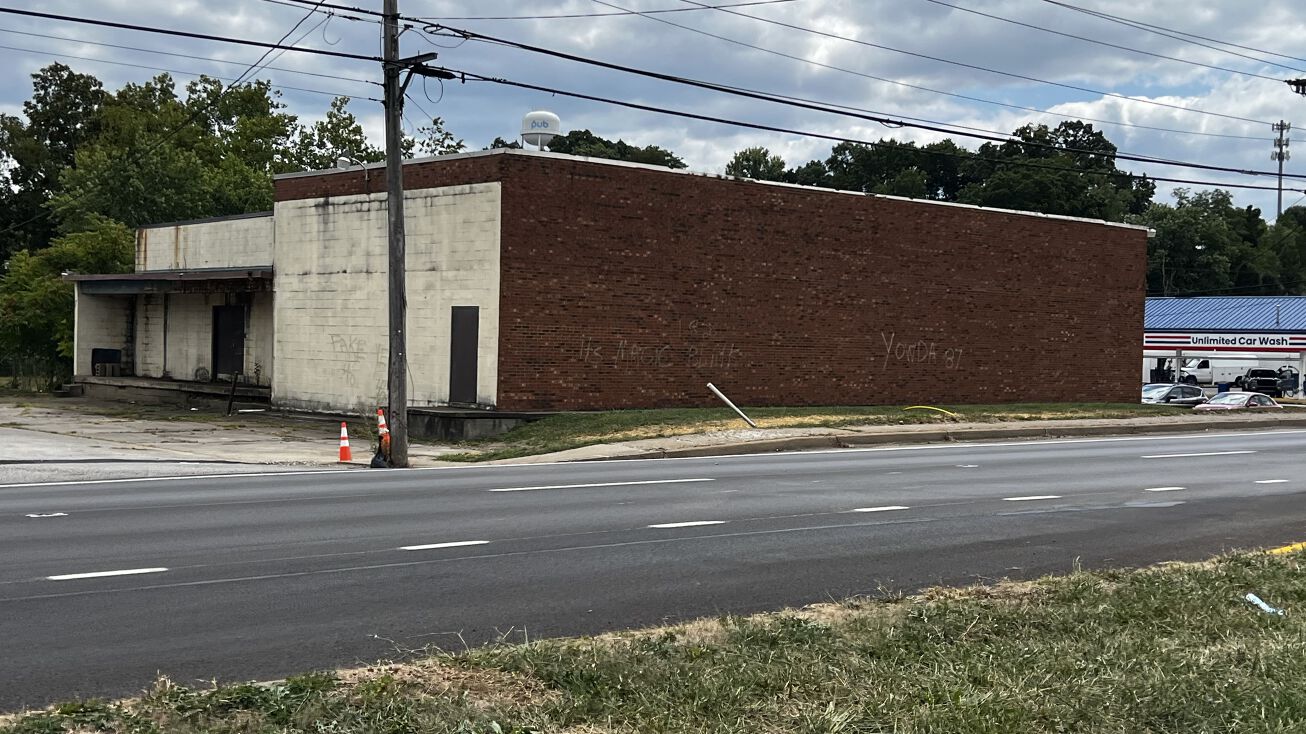 Pictures of Industrial, Mixed Use, Office, Retail property located at 1099 Division St, Parkersburg, WV 26101 for sales - image #1