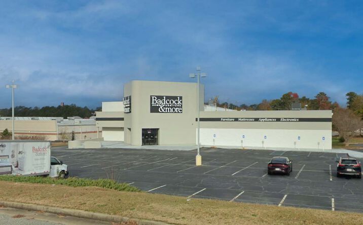 Pictures of Retail property located at 3001 Airport Trwy, Columbus, GA 31909 for sales - image #1