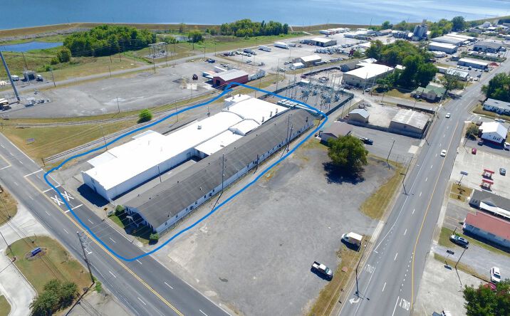 Pictures of Office, Industrial property located at 2415 Lusk St, Guntersville, AL 35976 for sales - image #1