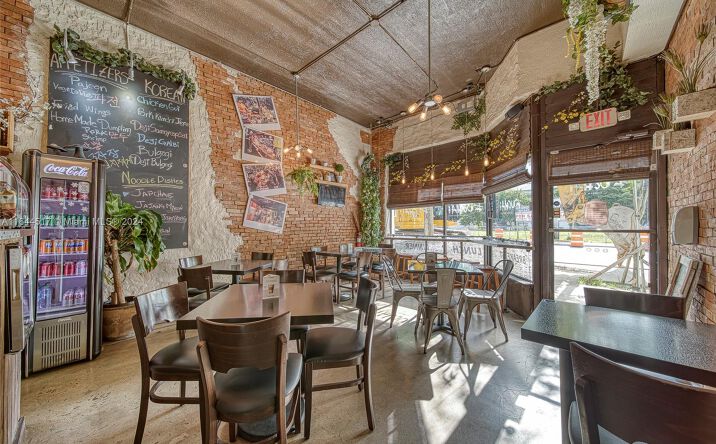 Pictures of Retail property located at Asian Style Restaurant For Sale, Unincorporated Dade County, FL 33137 for sales - image #1