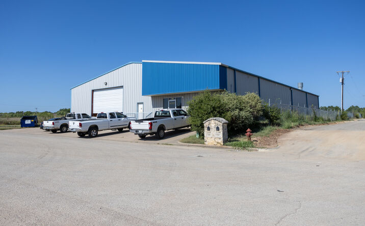 Pictures of Industrial property located at 328 Thomas Pl, Everman, TX 76140 for sales - image #1