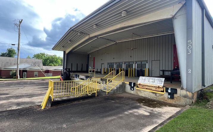 Pictures of Retail, Industrial property located at 503 Apache Dr, McComb, MS 39648 for sales - image #1