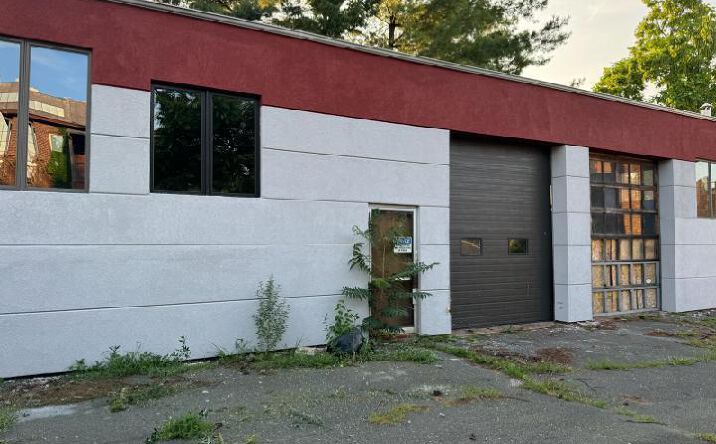 Pictures of Retail property located at 287 Park Street, Hartford, CT 06106 for sales - image #1