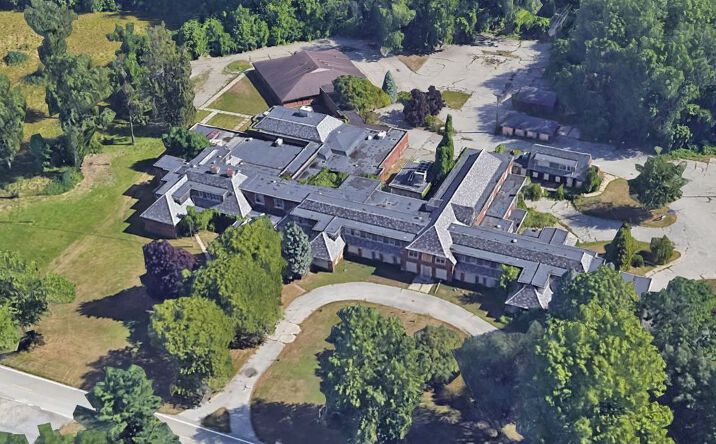 Pictures of Hospitality, Multifamily, Special Purpose property located at 26755 Ballard St, Harrison Township, MI 48045 for sales - image #1