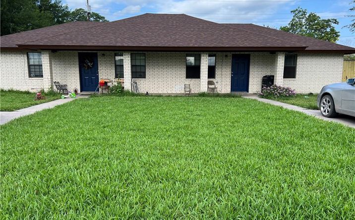 Pictures of Multifamily property located at 860 Florida Avenue, Mercedes, TX 78570 for sales - image #1