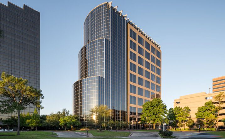 Pictures of Office property located at 17001 Northchase Dr, Houston, TX 77060 for sales - image #1