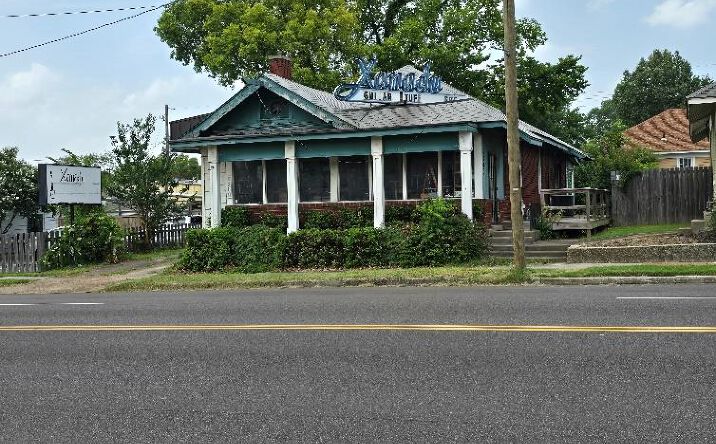 Pictures of Retail, Office property located at 2202 Central Ave, Memphis, TN 38104 for sales - image #1