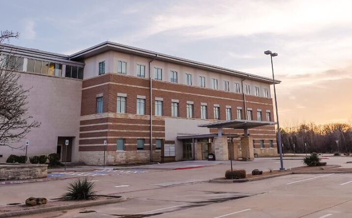 Pictures of Office property located at 1903 Doctors Hospital Drive, Bridgeport, TX 76426 for sales - image #1