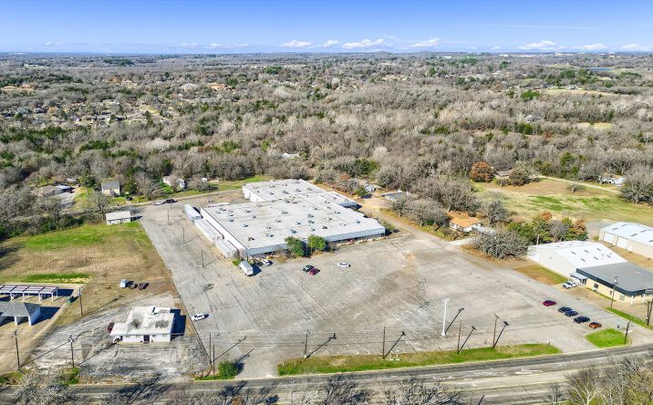 Pictures of Office, Industrial property located at 3101 Woodlawn Blvd, Denison, TX 75020 for sales - image #1