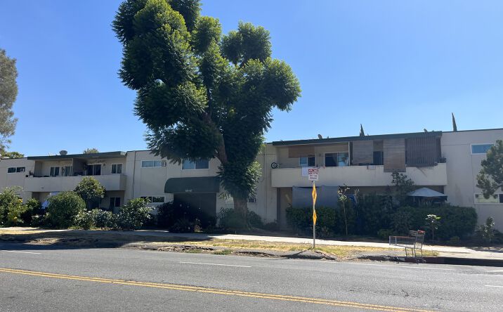 Pictures of Multifamily property located at 6840 Kester Ave, Los Angeles, CA 91405 for sales - image #1