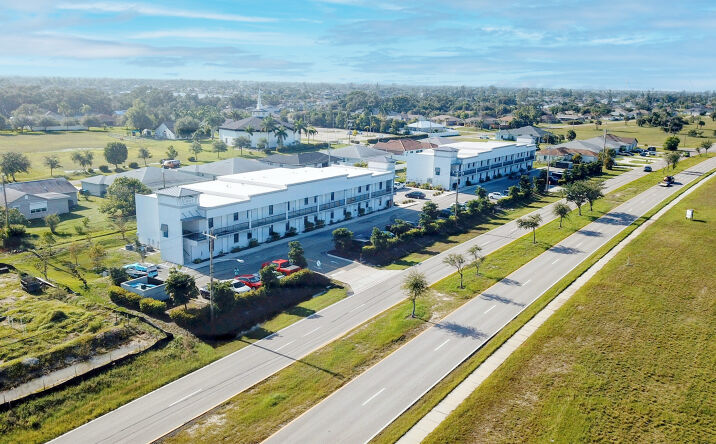 Pictures of Multifamily property located at 907 Skyline Blvd, Cape Coral, FL 33991 for sales - image #1