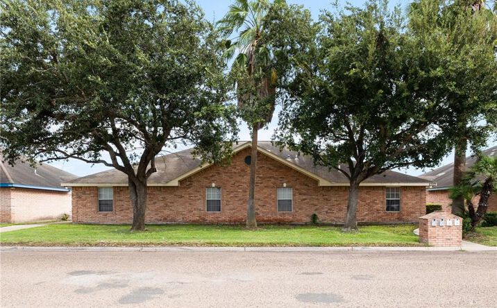 Pictures of Multifamily property located at 2307 Kimberly Lane, Edinburg, TX 78541 for sales - image #1