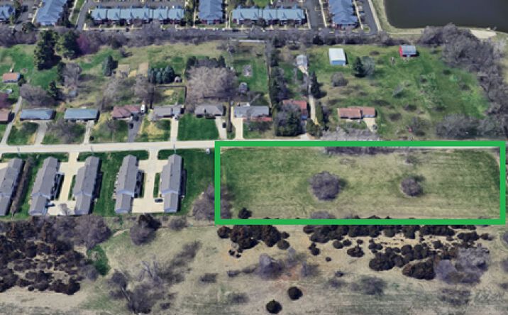 Pictures of Land property located at 1029 Maple Hill Rd, Bloomington, IL 61705 for sales - image #1
