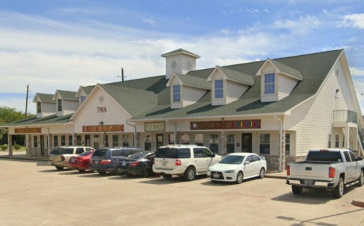 Pictures of Office, Retail property located at 7918 Broadway St., Pearland, TX 77581 for sales - image #1