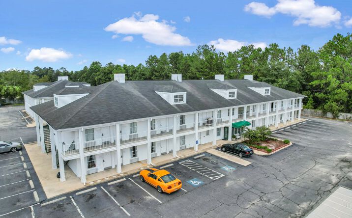 Pictures of Hospitality property located at 205 US-301, Jesup, GA 31546 for sales - image #1