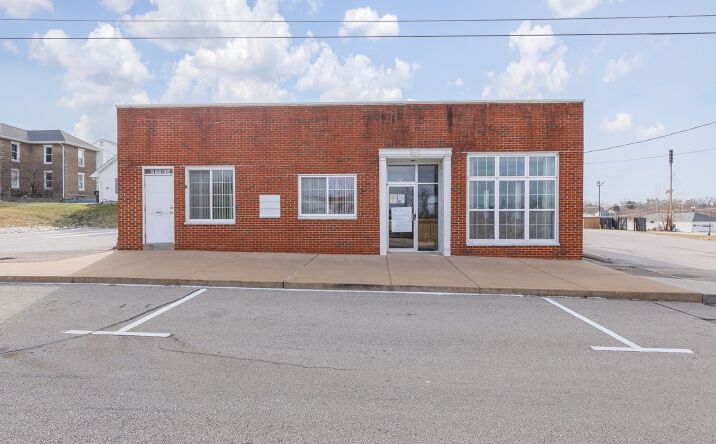 Pictures of Office, Retail property located at 114 Main St, Hillsboro, MO 63050 for sales - image #1