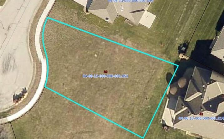 Pictures of Land, Multifamily property located at 305 Crestview Court, Raymore, MO 64083 for sales - image #1