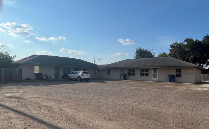 Pictures of Multifamily property located at 212 2nd Street, La Joya, TX 78560 for sales - image #1
