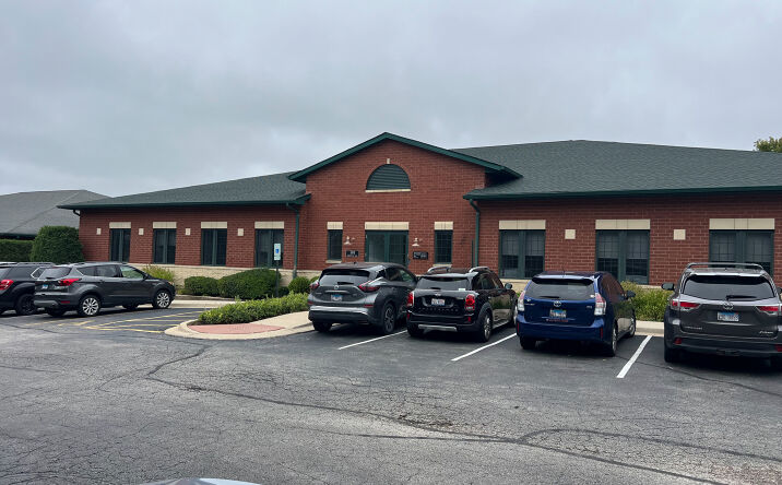 Pictures of Office property located at 505 Warrenville Rd, Lisle, IL 60532 for sales - image #1