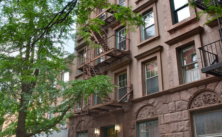 Pictures of Multifamily property located at 47 Perry St, New York, NY 10014 for sales - image #1