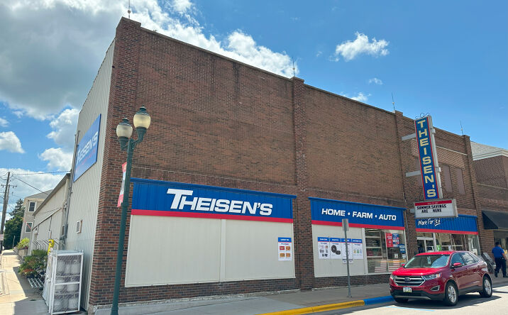 Pictures of Retail property located at 232 E 1st St, Monticello, IA 52310 for sales - image #1