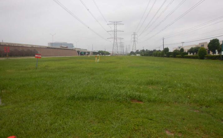 Pictures of Land property located at 6054 North Sam Houston Pkwy W, Houston, TX 77066 for sales - image #1