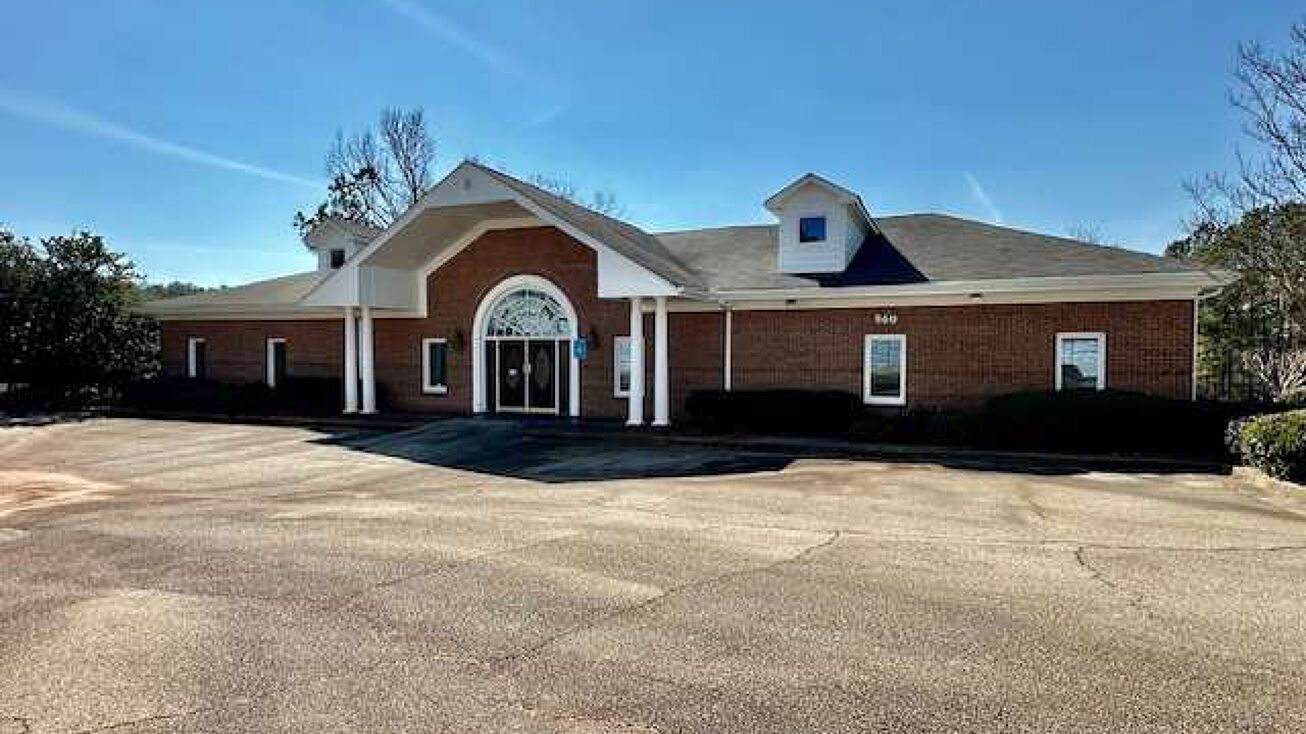860 Collins Hill Rd, Lawrenceville, GA 30043 | Crexi.com
