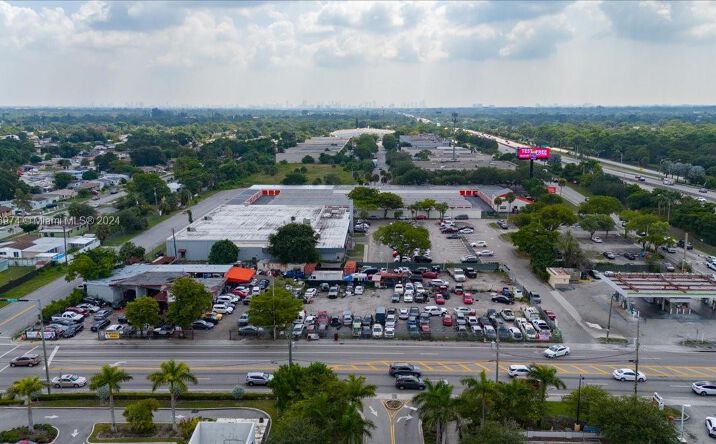 Pictures of Multifamily, Retail property located at 16855 NW 37th Ave, Miami Gardens, FL 33056 for sales - image #1