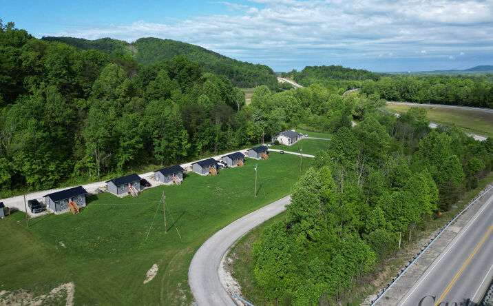 Pictures of Hospitality, Multifamily, Special Purpose property located at 19 Pecks Creek Rd, Stanton, KY 40380 for sales - image #1