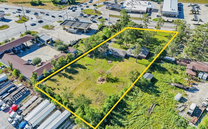 Pictures of Land, Office, Retail, Self Storage, Special Purpose property located at 12420 Wallisville Rd, Houston, TX 77013 for sales - image #1