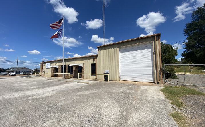 Pictures of Industrial, Office property located at 2300 TX-322, Henderson, TX 75652 for sales - image #1