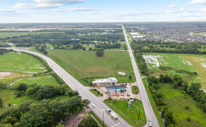 Pictures of Land property located at Garth Rd, Baytown, TX 77521 for sales - image #1