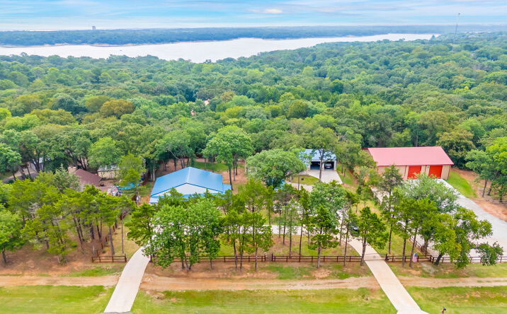 Pictures of Hospitality, Mixed Use, Multifamily, Office, Special Purpose property located at 86593 TX-289, Pottsboro, TX 75076 for sales - image #1