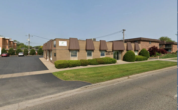 Pictures of Office property located at 10448 S Pulaski Rd, Oak Lawn, IL 60453 for sales - image #1