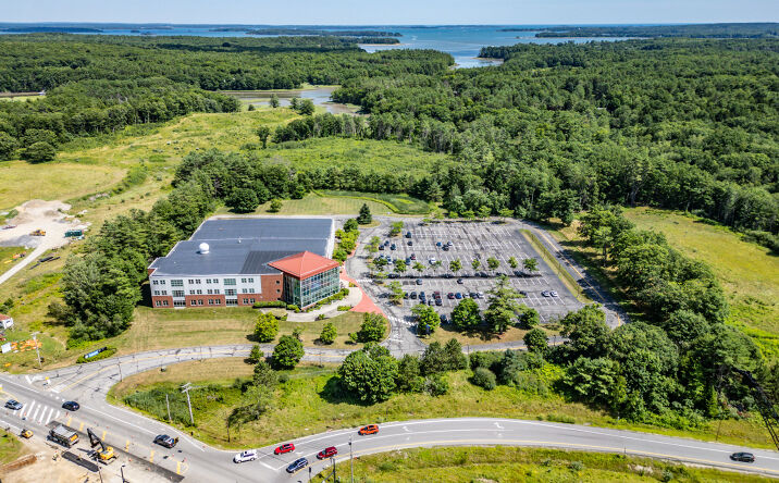 Pictures of Office, Mixed Use property located at 2 DeLorme Dr, Yarmouth, ME 04096 for sales - image #1
