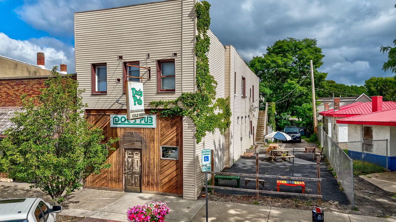 Pictures of Mixed Use, Retail property located at 945 1st St, La Salle, IL 61301 for sales - image #1