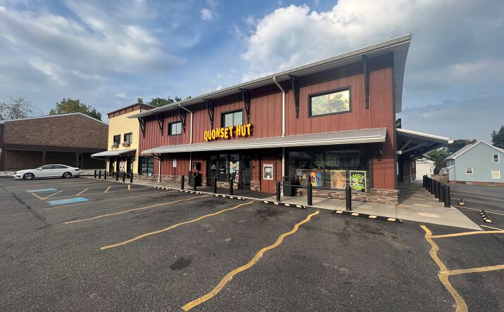 Pictures of Retail property located at 3775 Cleveland Ave NW, Canton, OH 44709 for comps - image #1