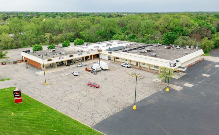 Pictures of Retail property located at 3467 Beecher Rd, Flint, MI 48503 for sales - image #1