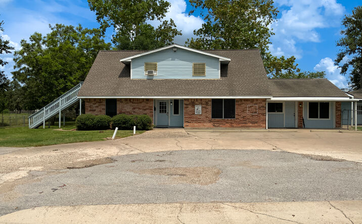 Pictures of Mixed Use property located at 1320 W Brazos Ave, West Columbia, TX 77486 for sales - image #1