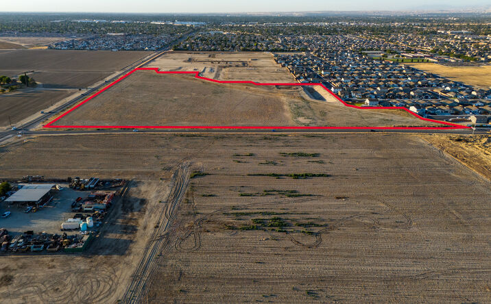Pictures of Industrial property located at NEC Ashe Road and McCutchen Road, Bakersfield, CA 93313 for sales - image #1
