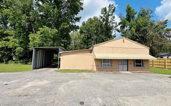 Pictures of Special Purpose property located at 1521 Lee Road 379, Smiths Station, AL 36877 for sales - image #1