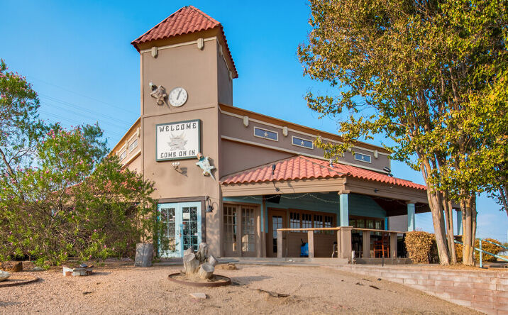 Pictures of Retail property located at 5812 N Interstate 35, Denton, TX 76207 for sales - image #1