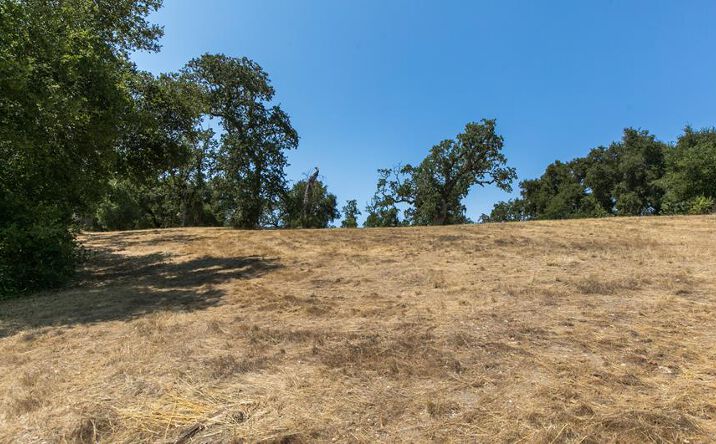 Pictures of Land property located at 39 Arroyo Sequoia, Carmel-by-the-Sea, CA 93923 for sales - image #1